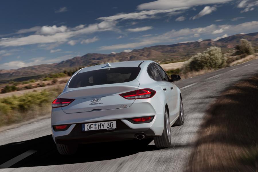  Hyundai i30 Fastback (PD) 2017 года  (WW) (фото 43 из 51)